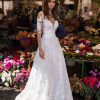 Svadobné šaty s čipkovými rukávmi - Wedding Gallery svadobný salón Bratislava